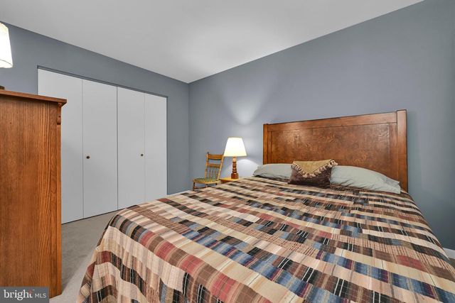 14 CONESTOGA WOODS RD, Lancaster, PA 17602