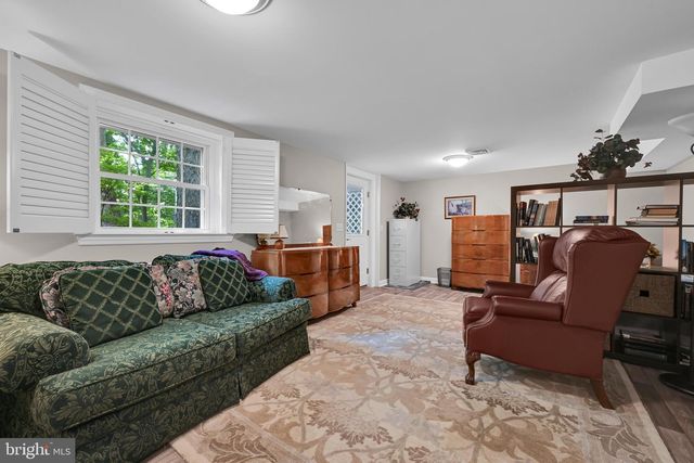 14 CONESTOGA WOODS RD, Lancaster, PA 17602