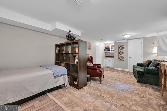14 CONESTOGA WOODS RD, Lancaster, PA 17602