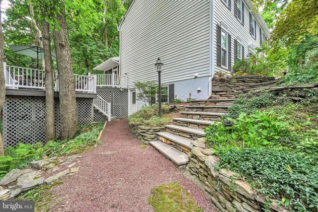 14 CONESTOGA WOODS RD, Lancaster, PA 17602