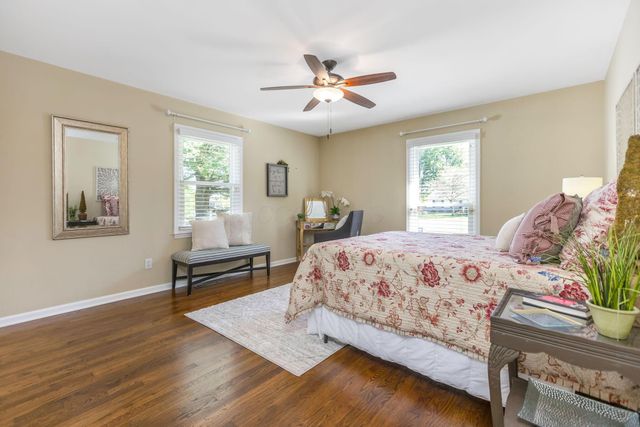890 Lookout Point Drive, Columbus, OH 43235
