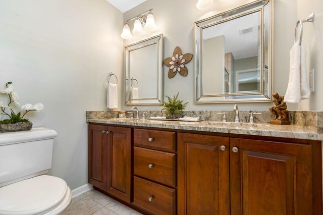 890 Lookout Point Drive, Columbus, OH 43235