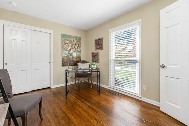 890 Lookout Point Drive, Columbus, OH 43235