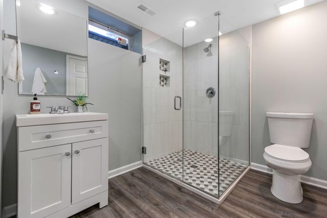890 Lookout Point Drive, Columbus, OH 43235