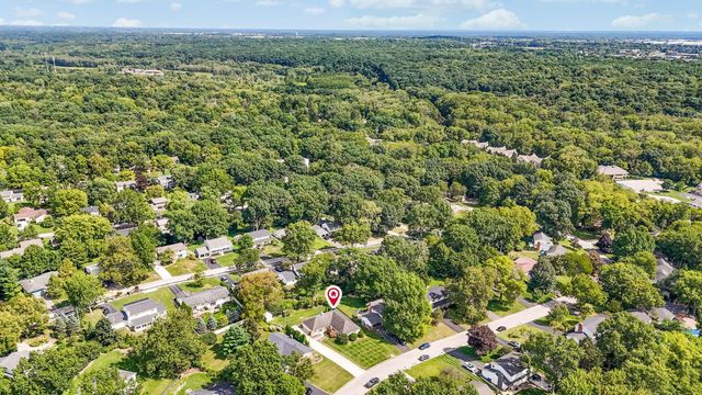 890 Lookout Point Drive, Columbus, OH 43235