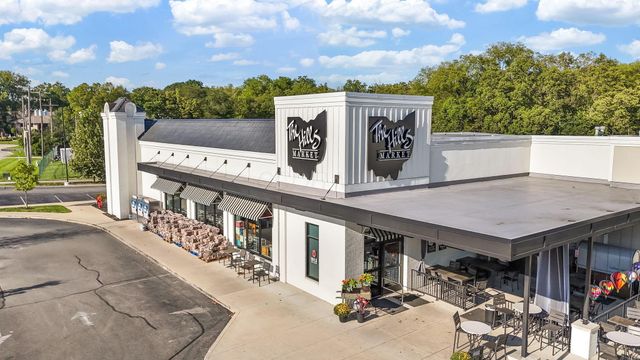 890 Lookout Point Drive, Columbus, OH 43235