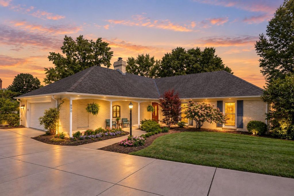 890 Lookout Point Drive, Columbus, OH 43235