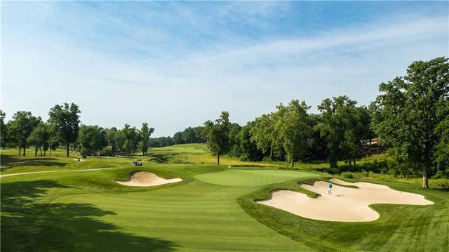 17490 Galloway Drive, Stilwell, KS 66085