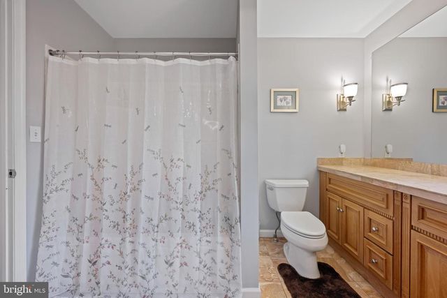 83 MAPLE AVE, Mays Landing, NJ 08330