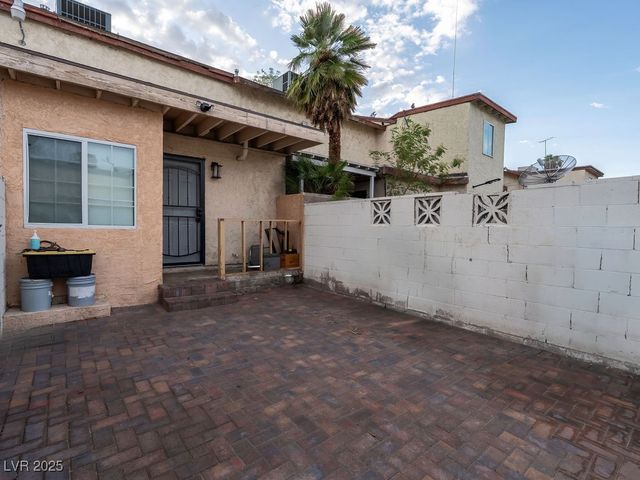 3934 Palos Verdes Street, Las Vegas, NV 89119