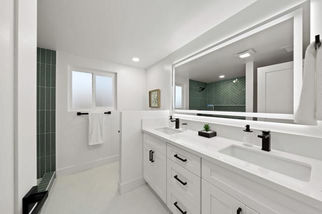 5889 Cozzens Ave, San Diego, CA 92122