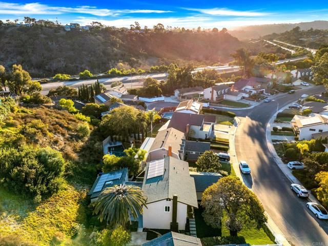 5889 Cozzens Ave, San Diego, CA 92122