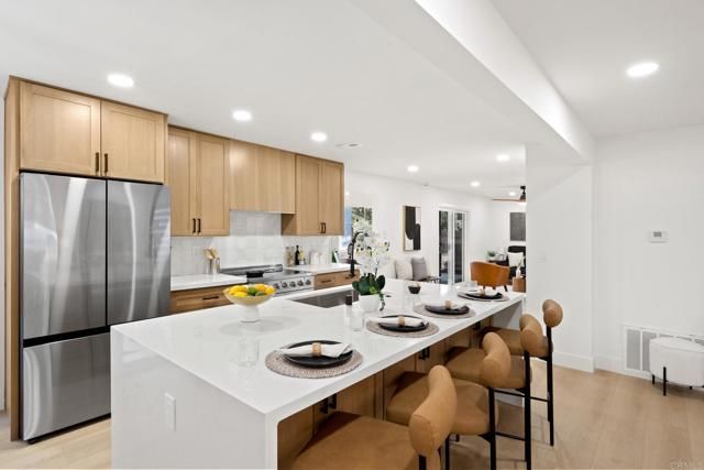 5889 Cozzens Ave, San Diego, CA 92122