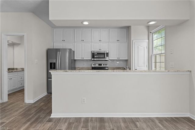 1616 Woodstock CT, Chesapeake, VA 23320