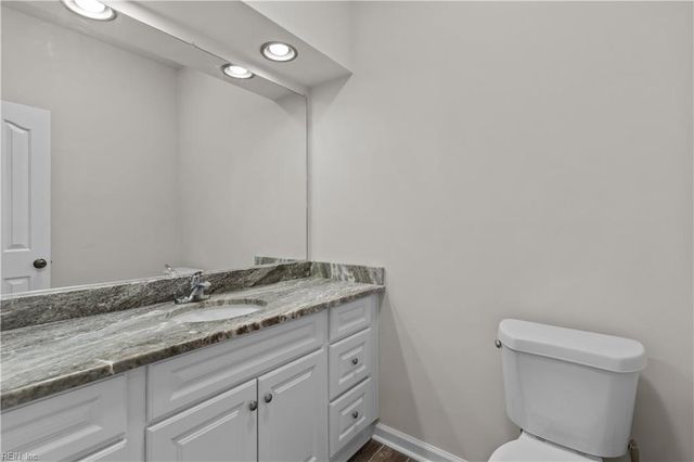 1616 Woodstock CT, Chesapeake, VA 23320