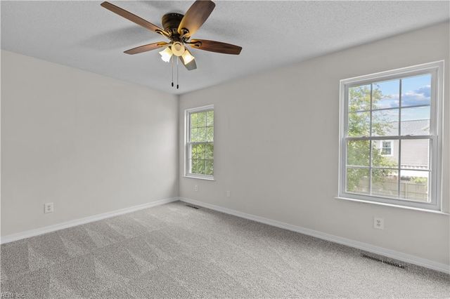 1616 Woodstock CT, Chesapeake, VA 23320