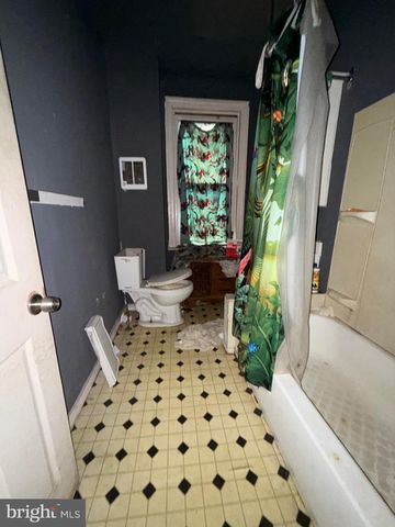 6211 LARCHWOOD AVE, Philadelphia, PA 19143