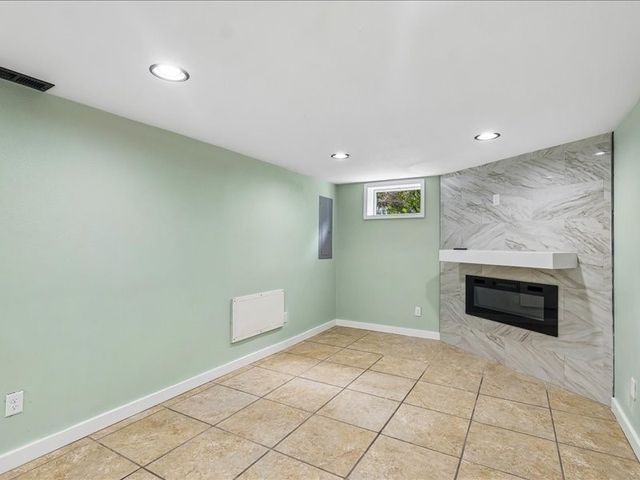 1806 28th Street, Des Moines, IA 50310
