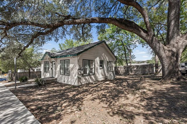 906 W 31st ST, Austin, TX 78705