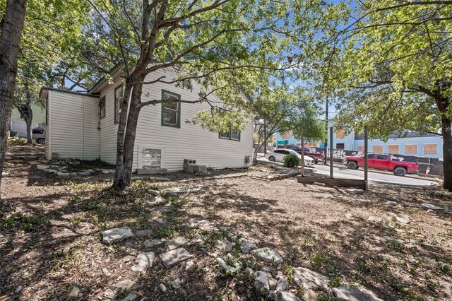 906 W 31st ST, Austin, TX 78705