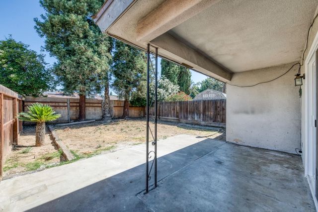 4670 W Ashlan Avenue, Fresno, CA 93722