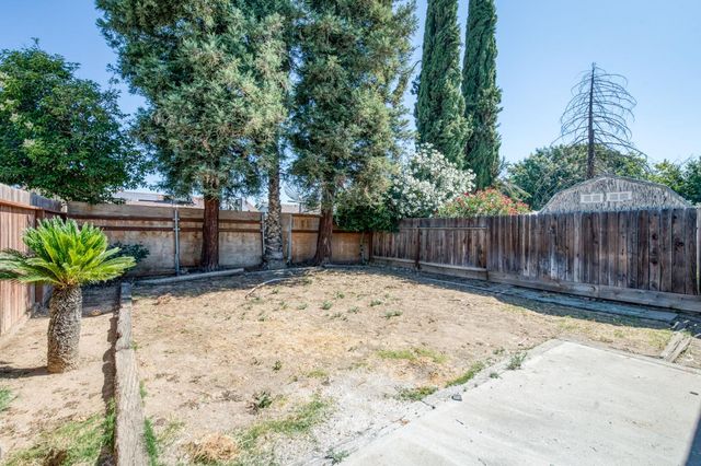 4670 W Ashlan Avenue, Fresno, CA 93722