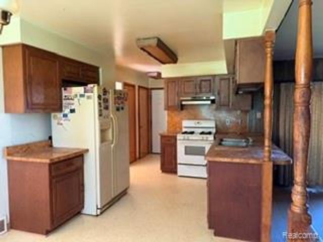 24001 Inkster Road, Brownstown Charter Township, MI 48164