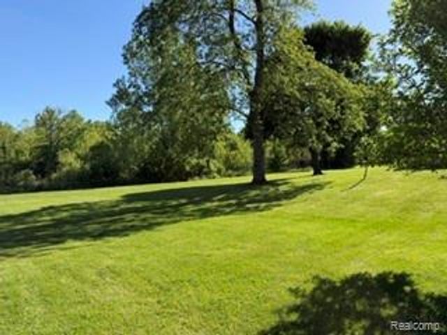 24001 Inkster Road, Brownstown Charter Township, MI 48164