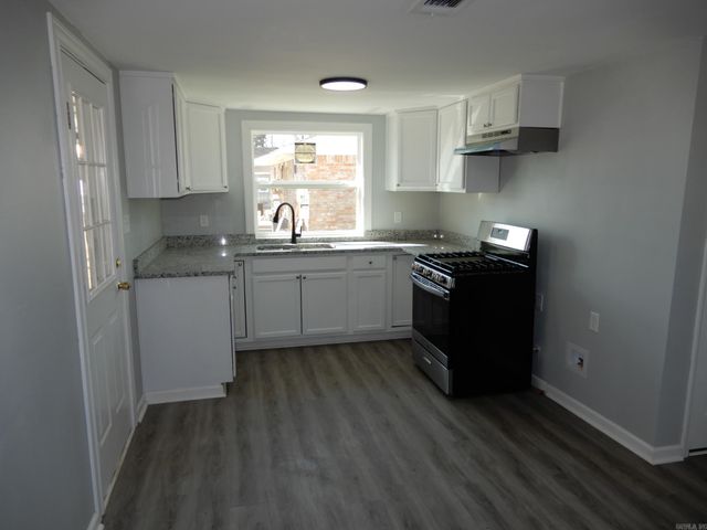 107 N Wilks, Mcrae, AR 72102