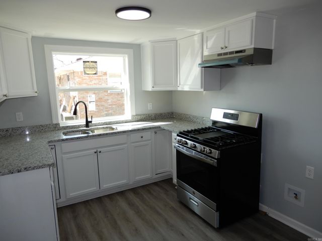 107 N Wilks, Mcrae, AR 72102