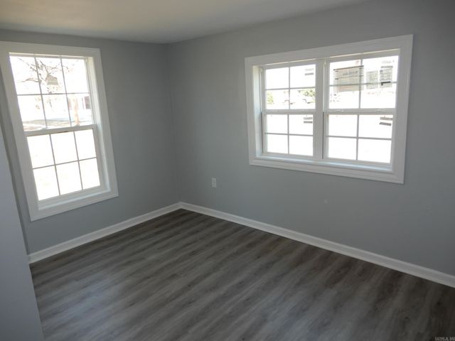 107 N Wilks, Mcrae, AR 72102