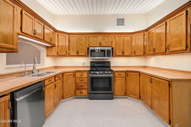 15921 Melva Street, Mojave, CA 93501