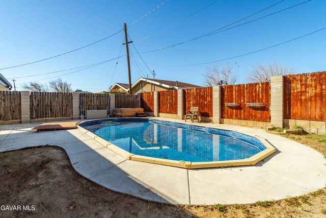 15921 Melva Street, Mojave, CA 93501