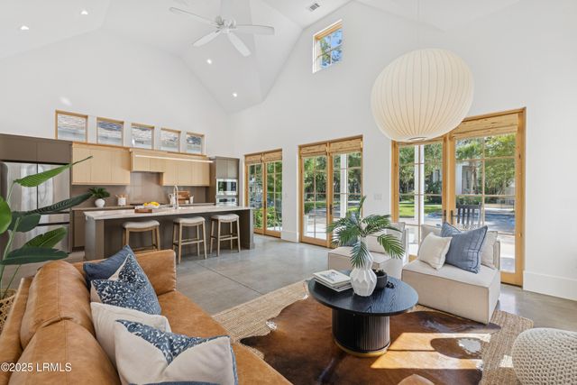 62 Harford, Beaufort, SC 29906