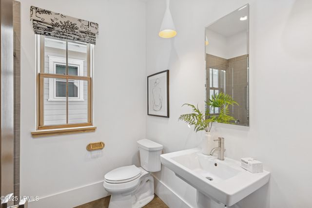 62 Harford, Beaufort, SC 29906