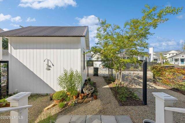 62 Harford, Beaufort, SC 29906