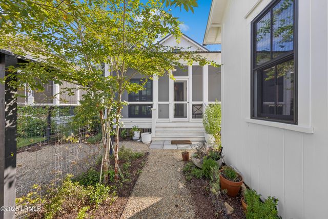 62 Harford, Beaufort, SC 29906