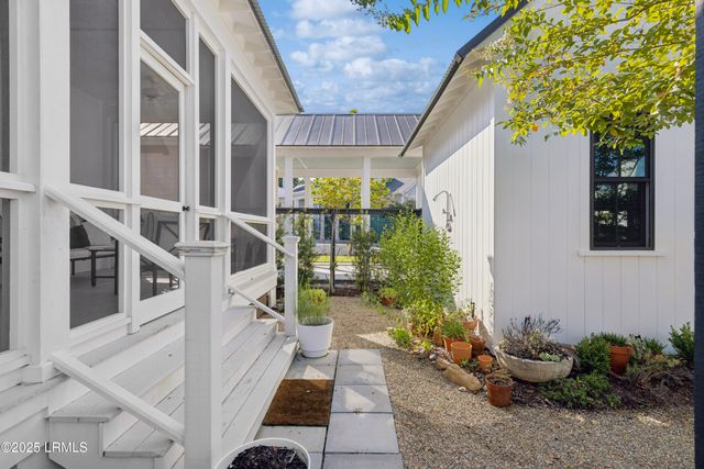 62 Harford, Beaufort, SC 29906