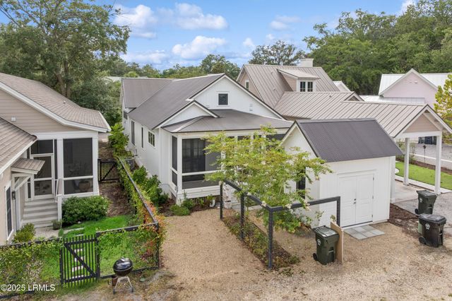 62 Harford, Beaufort, SC 29906