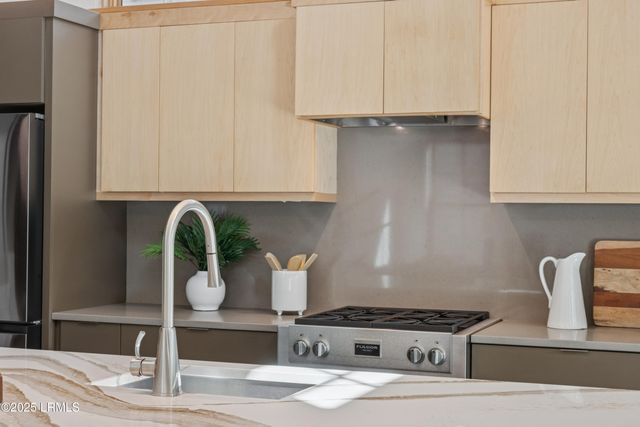 62 Harford, Beaufort, SC 29906