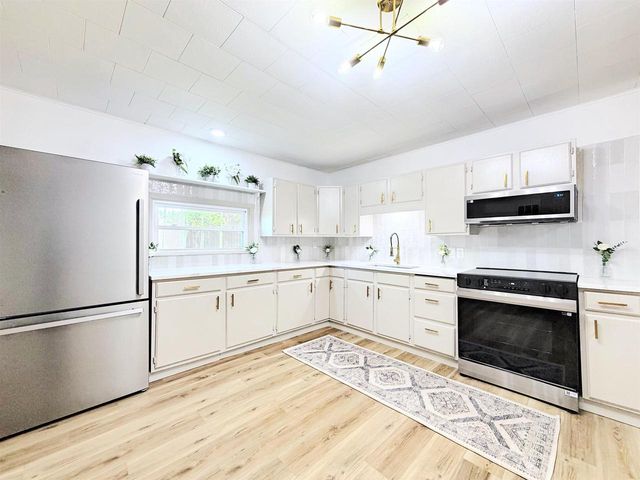24524 TAUS ROAD, Brillion, WI 54110