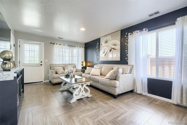 18646 E 42nd Avenue, Denver, CO 80249