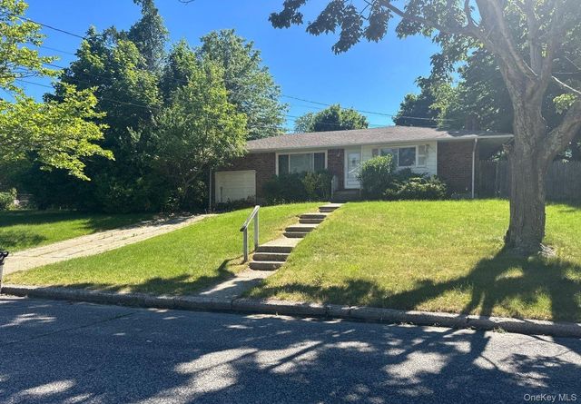1533 Agate Street, Bay Shore, NY 11706