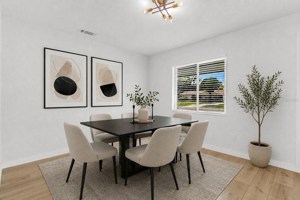 Image 14 of property listing at 1825 AARON AVENUE, Orlando, FL 32811