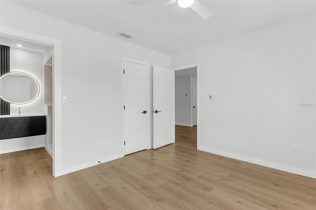 Image 17 of property listing at 1825 AARON AVENUE, Orlando, FL 32811