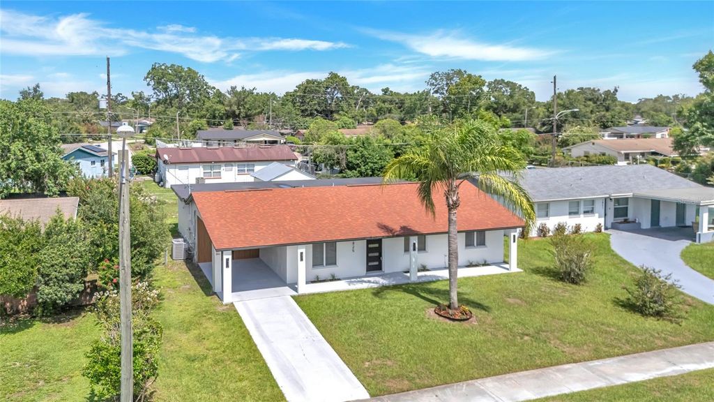 Image 3 of property listing at 1825 AARON AVENUE, Orlando, FL 32811