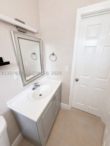 13215 NE 6th Ave 106, North Miami, FL 33161