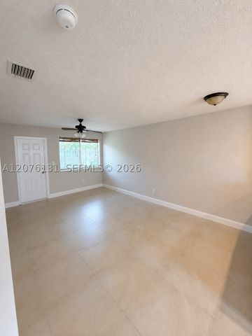 13215 NE 6th Ave 106, North Miami, FL 33161