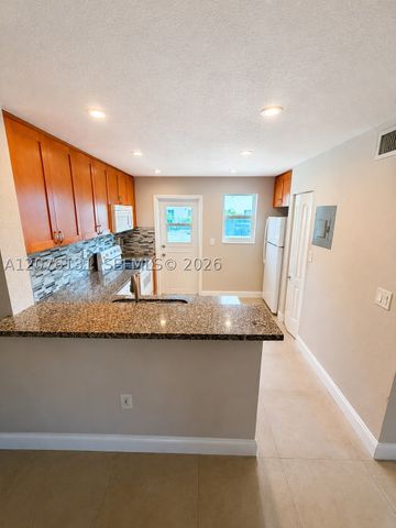 13215 NE 6th Ave 106, North Miami, FL 33161