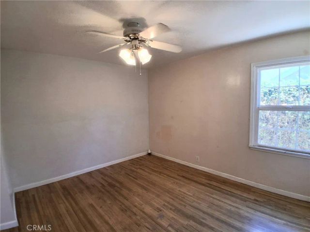 10918 Laurel Canyon, San Fernando, CA 91340